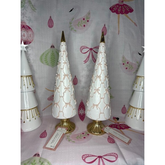 Viral Cupcakes & Cashmere Pink Bow Trees, Set of 2 - Picture 1 of 7